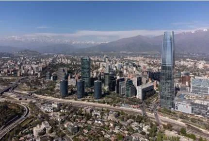 Foto final de 2025: economía chilena logra crecer 2,5% en medio de notorio repunte de la inversión.