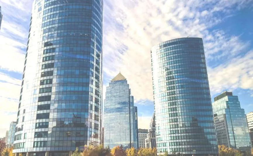 Vacancia de oficinas premium alcanza 11,2% por devolución de espacios, fusiones e ingreso de nuevos proyectos
