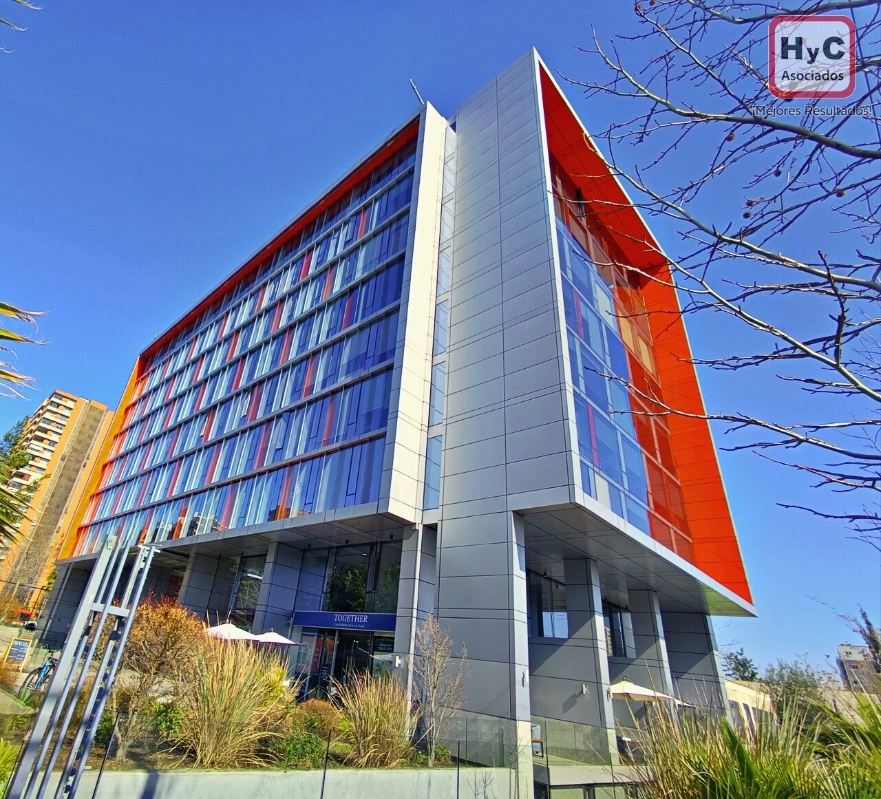 EN VENTA | OFICINA EN VITACURA | 2 ESPACIOS PRIVADOS | RECEPCIÓN | ESPACIO INTERMEDIO